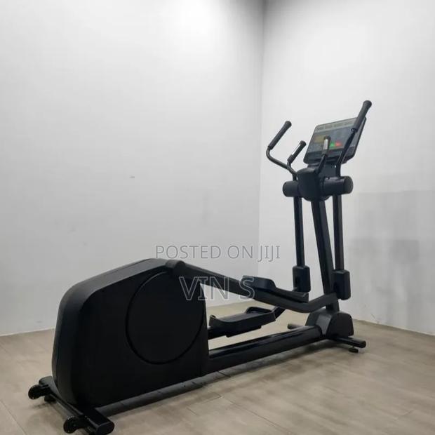 Commercial Elliptical Cross Trainers' Ellipticãl Cròss-Trainêrs