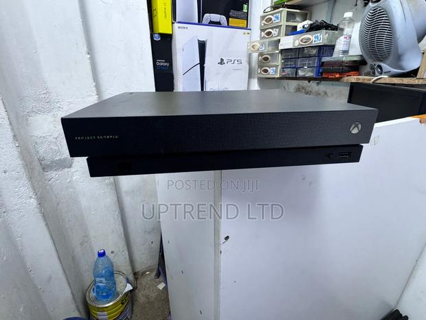 Xbox One X 1tb Console - True Gaming HDR (Black) - main view