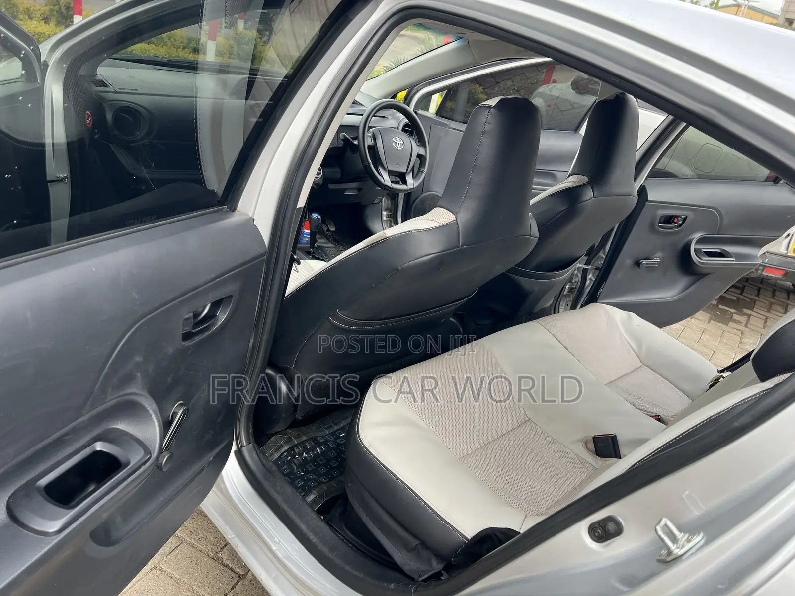 Toyota Aqua 2015 Silver