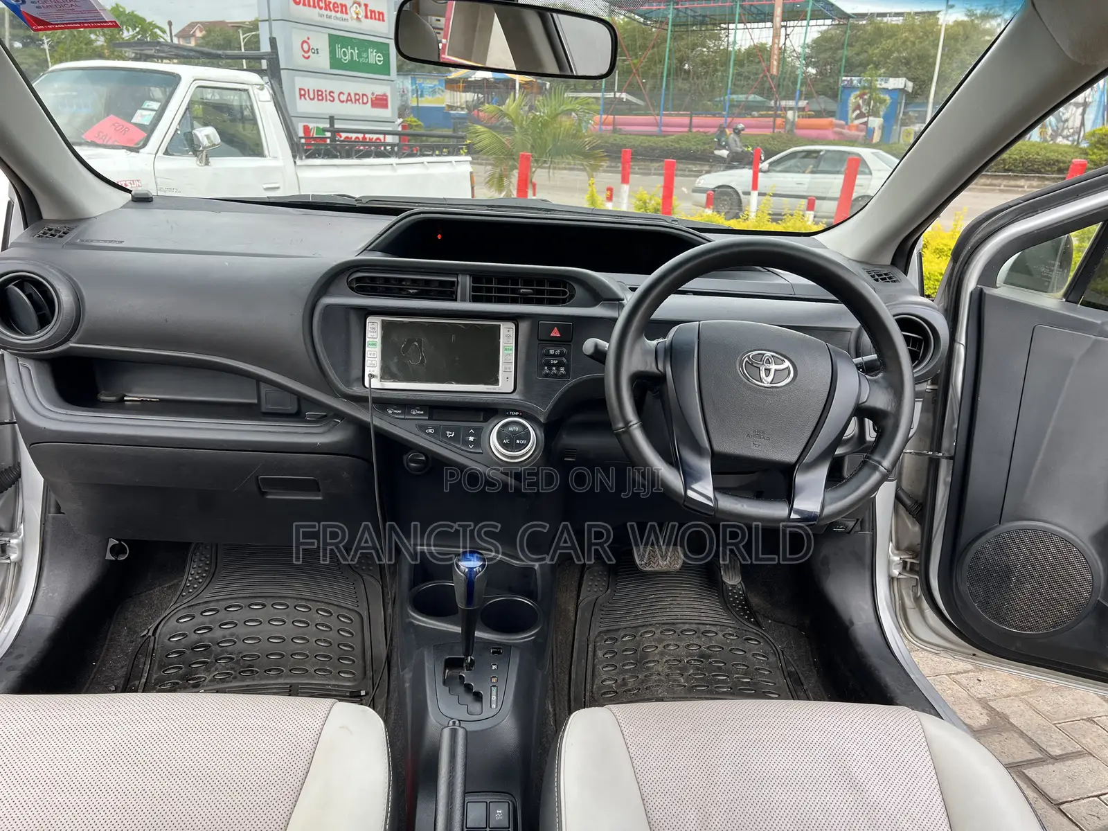Toyota Aqua 2015 Silver