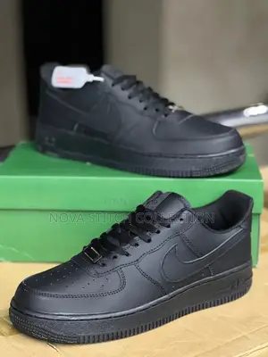 Nike Air Force 1