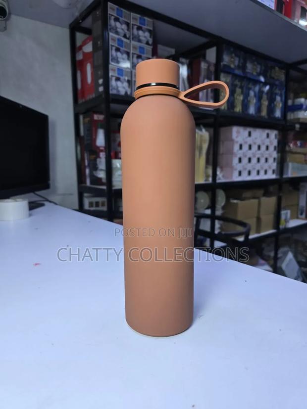 750 Ml Beige Insulated Vacuum Flasks