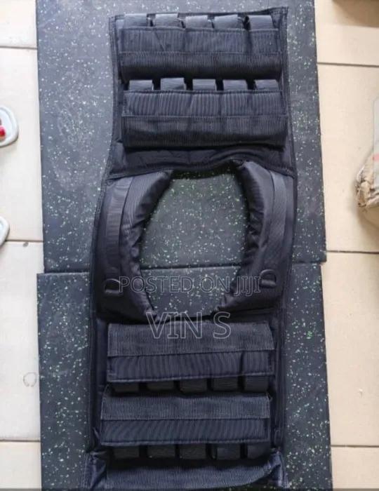 20kg Weight Vest* Wèight Vèst; Weìght Věst) Wěight Vėst< Weíght Vést#