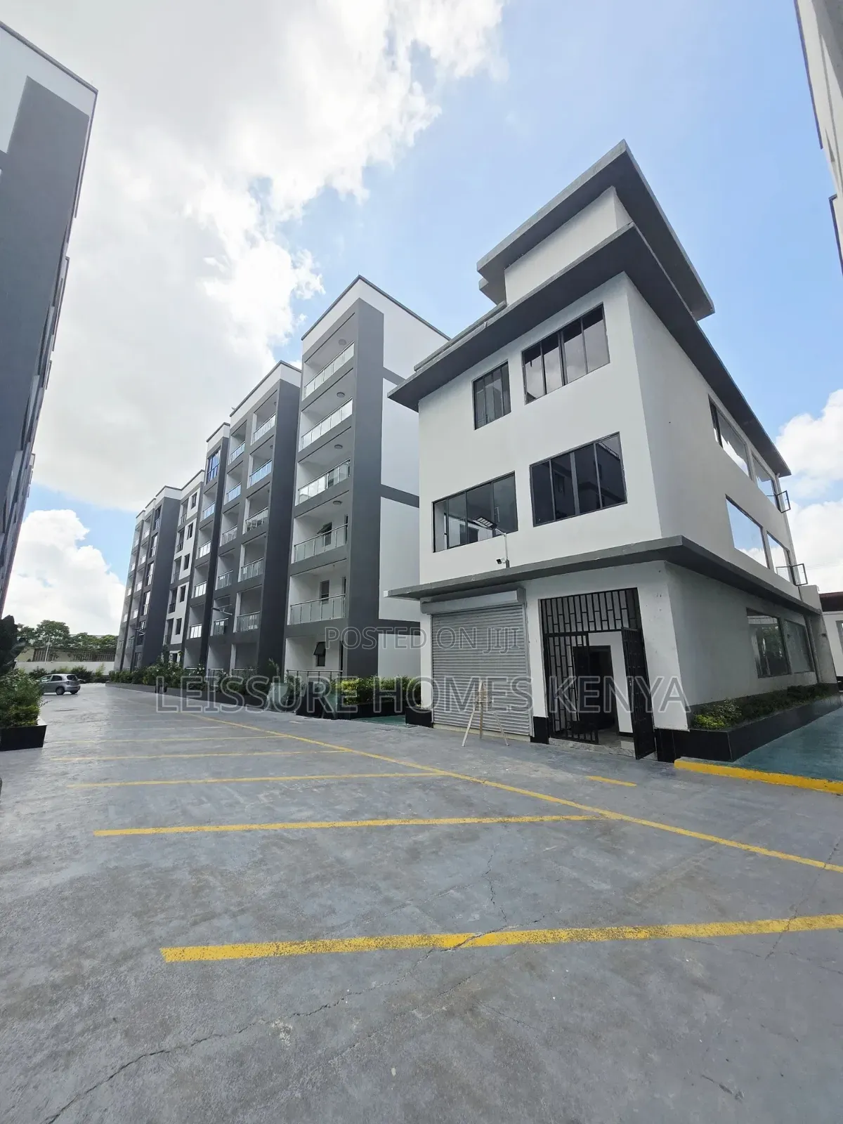 2bdrm Apartment in Gateway Mall Area for sale