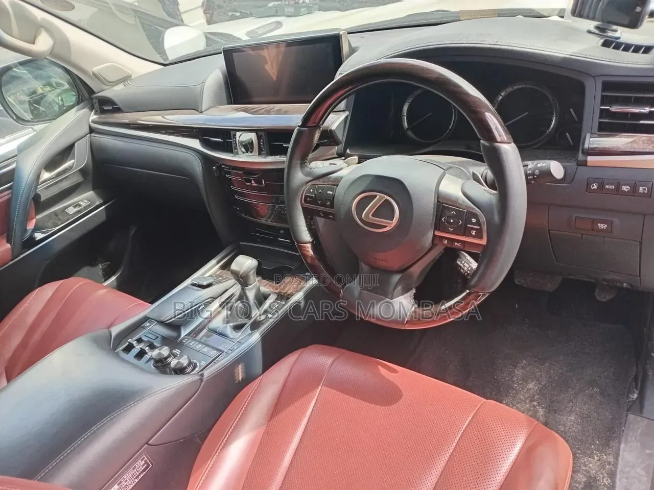 Lexus LX 2019 White