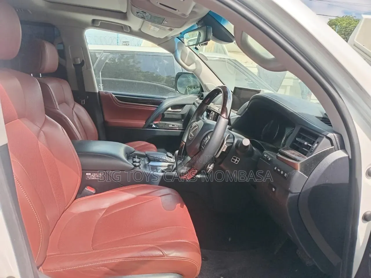 Lexus LX 2019 White