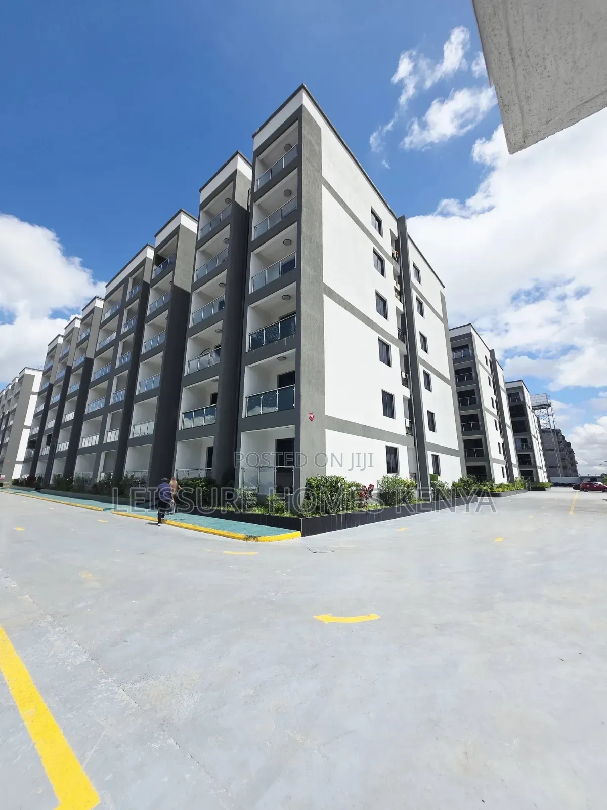 2bdrm Apartment in Gateway Mall Area for sale