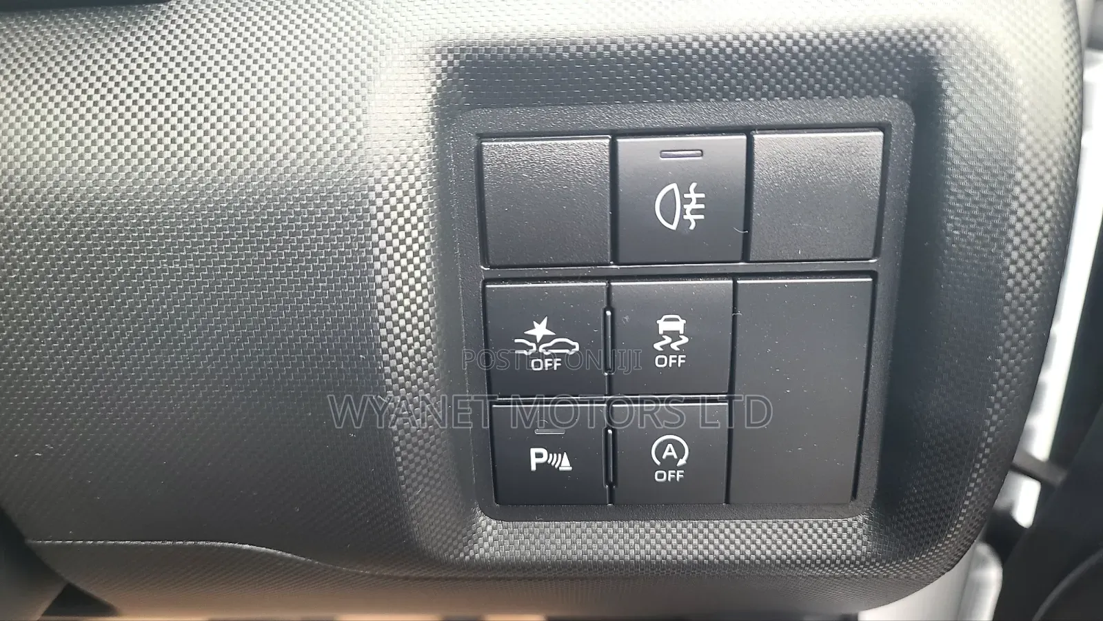 Daihatsu Rocky 2019 White