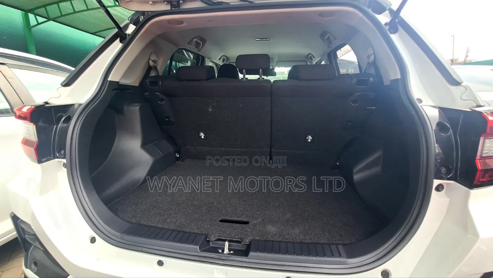 Daihatsu Rocky 2019 White