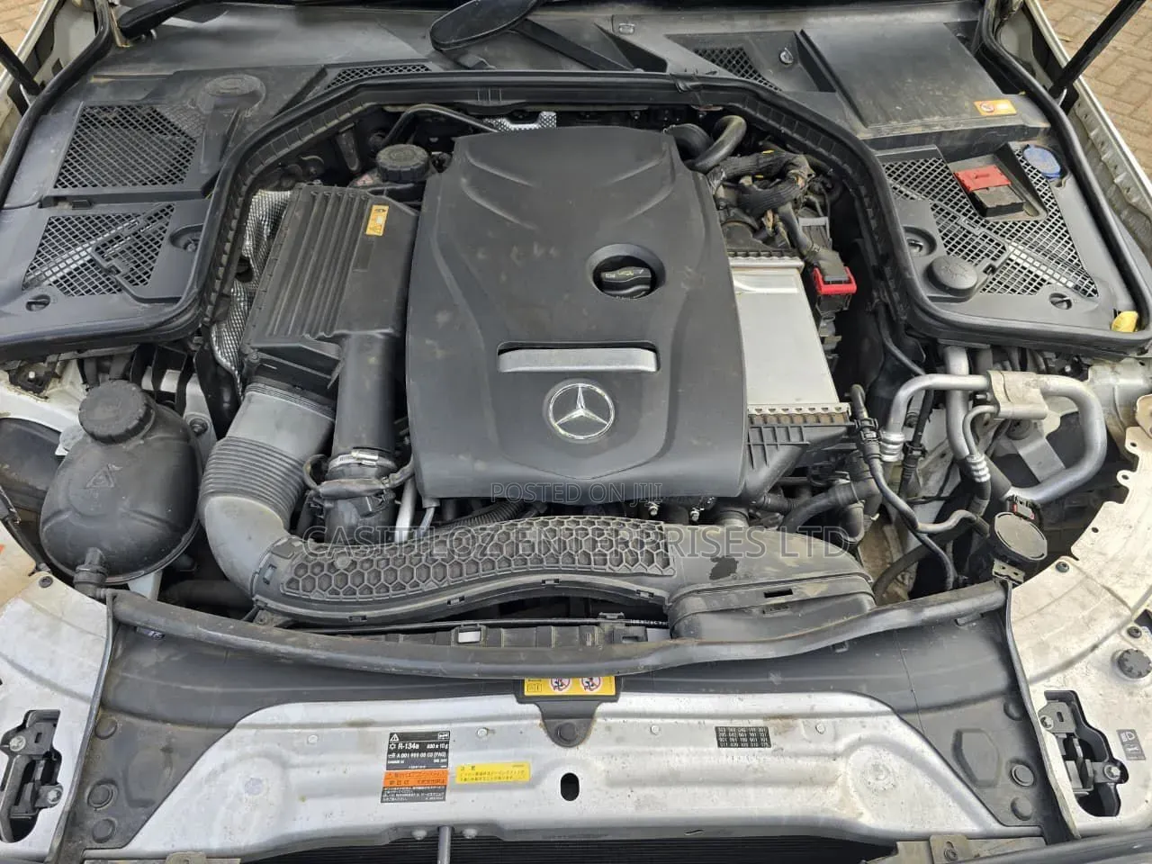 Mercedes-Benz C200 2015 White
