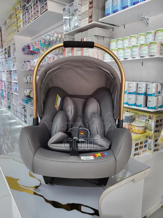 Baby Carry Cot - thumbnail 3