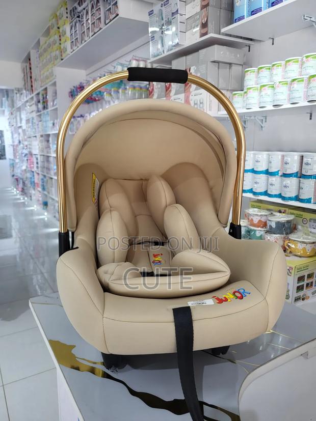 Baby Carry Cot - thumbnail 5