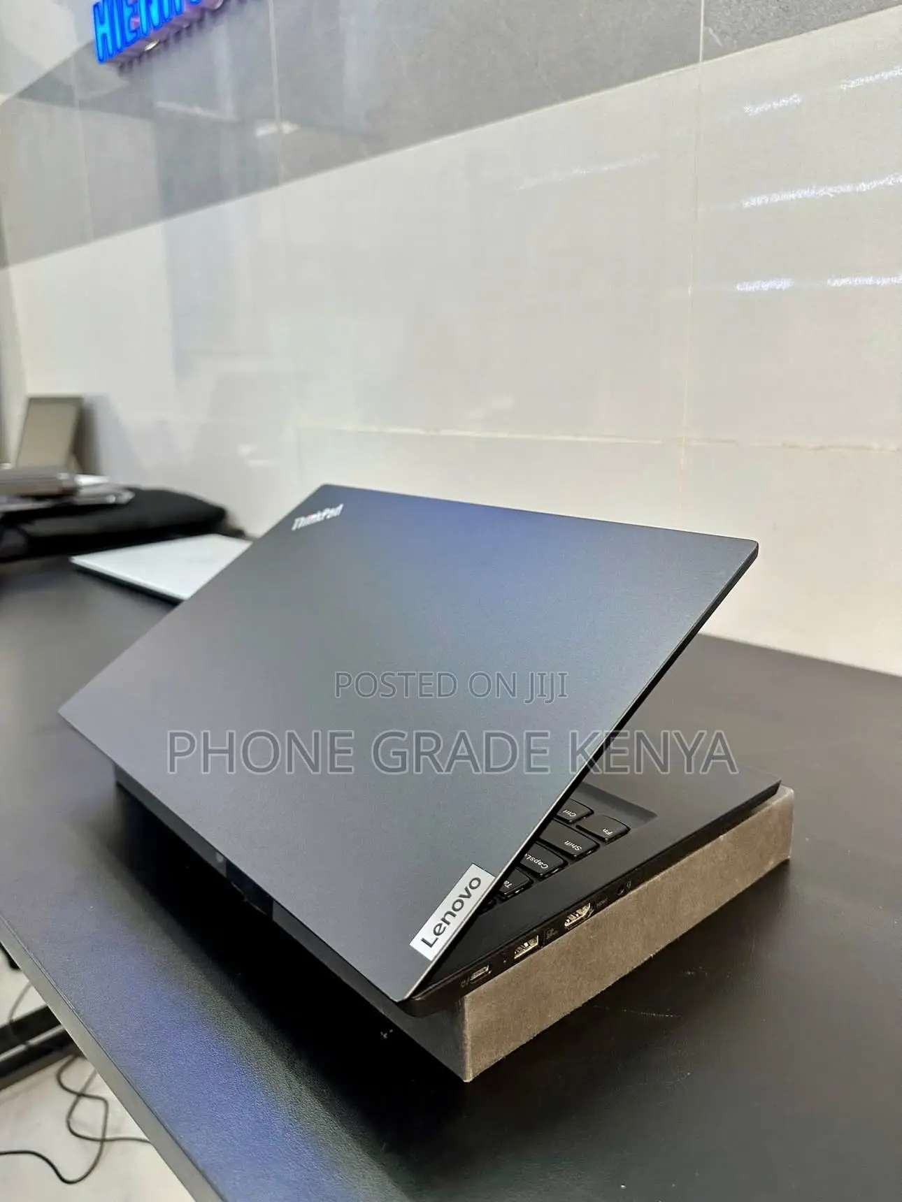 Laptop Lenovo ThinkPad E14 Gen 1 8GB Intel Core i5 SSD 256GB