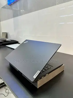 Laptop Lenovo ThinkPad E14 Gen 1 8GB Intel Core i5 SSD 256GB