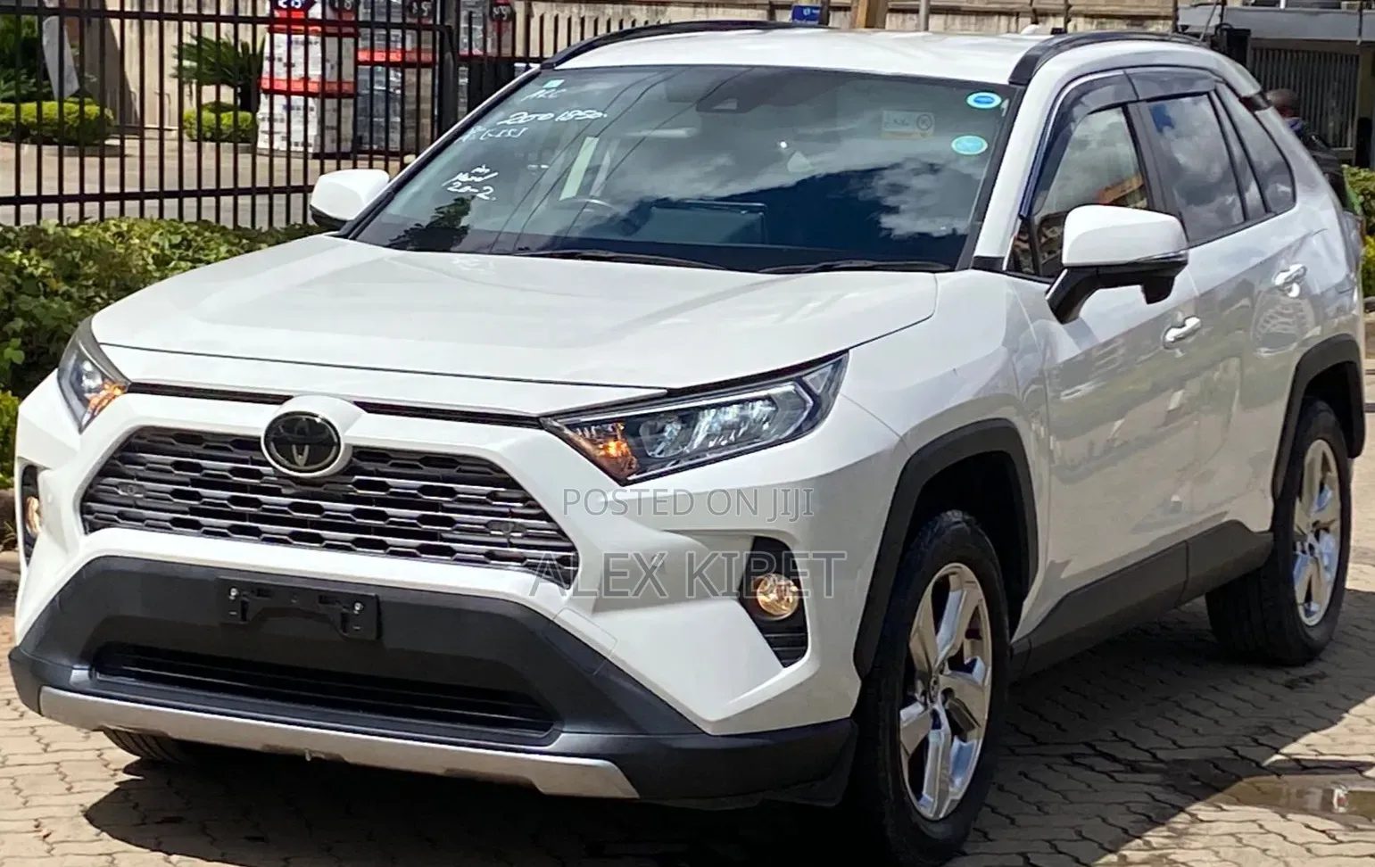 Toyota RAV4 2019 White