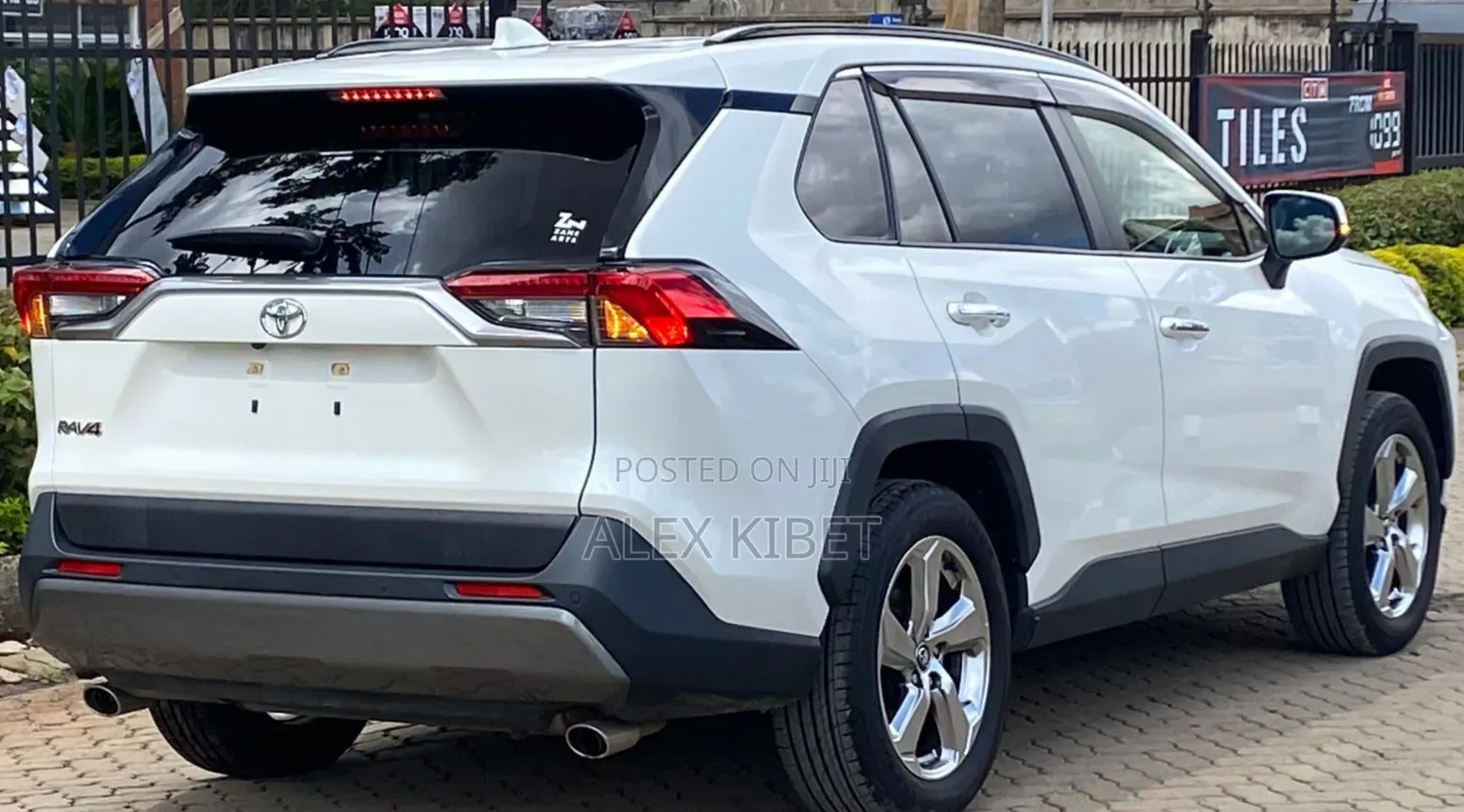 Toyota RAV4 2019 White