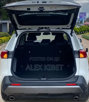 Toyota RAV4 2019 White