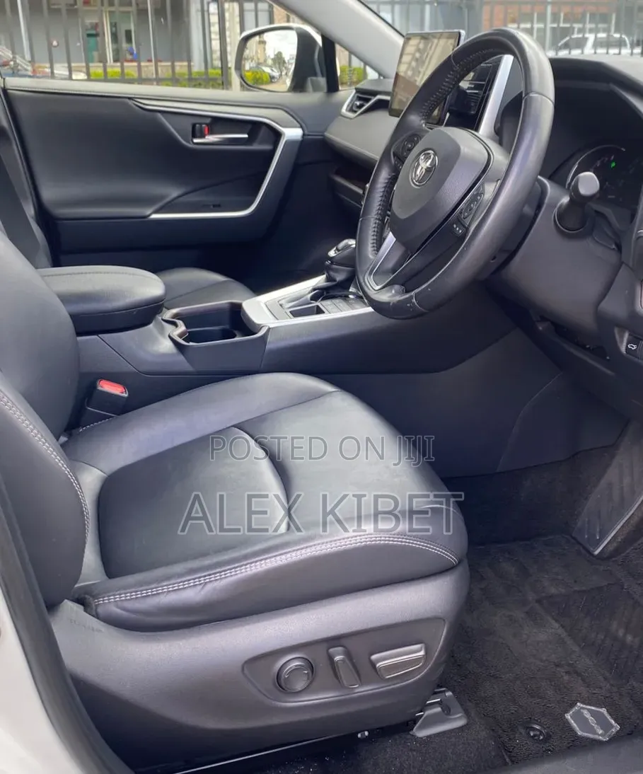 Toyota RAV4 2019 White