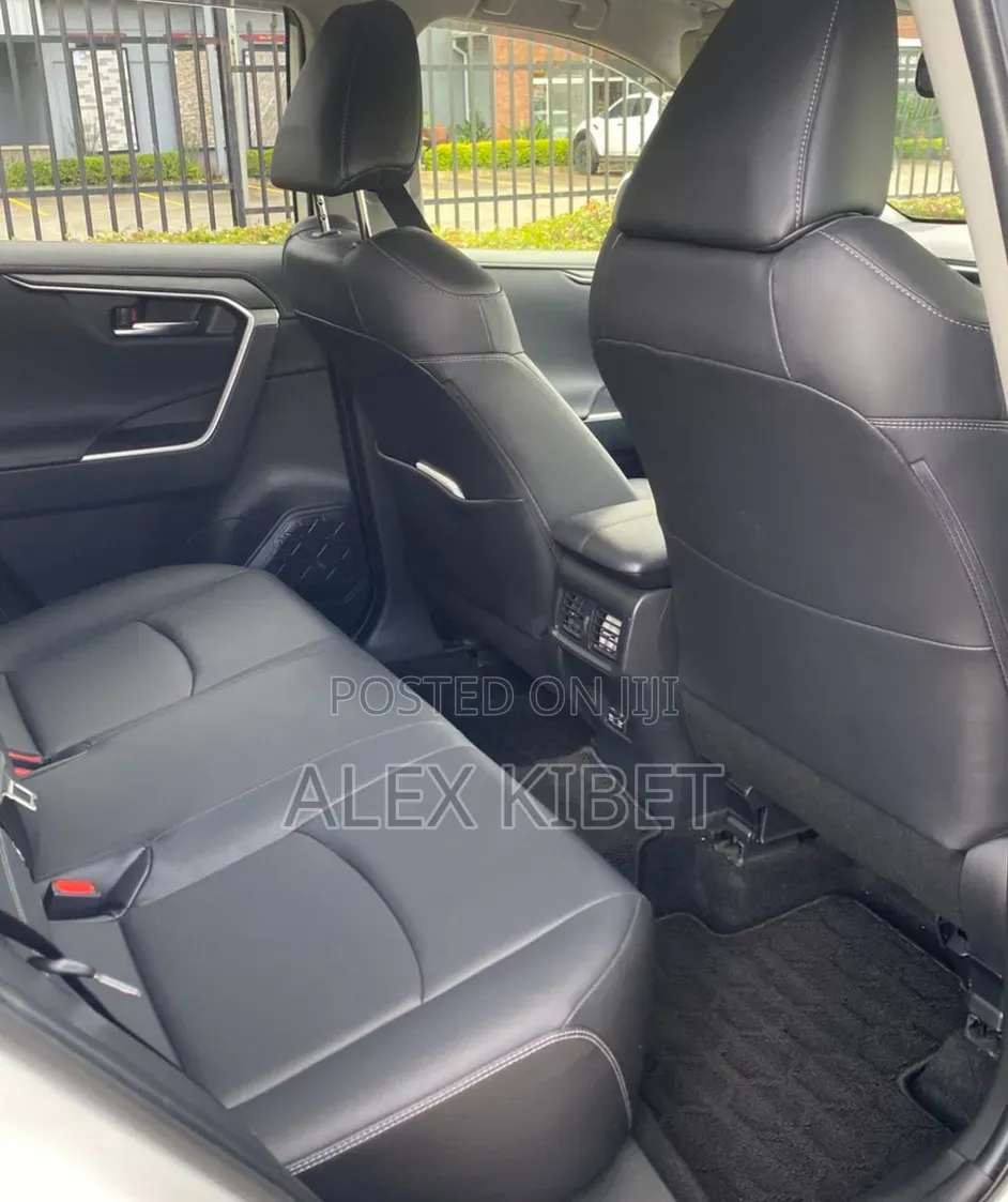 Toyota RAV4 2019 White