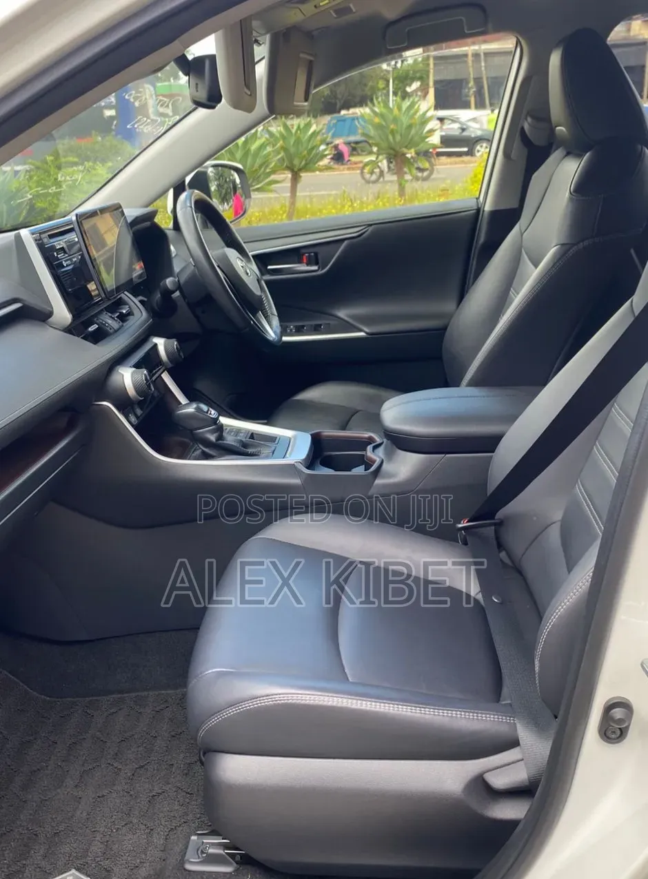 Toyota RAV4 2019 White