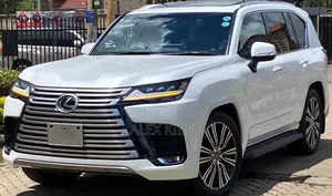 Lexus LX 600 2022 White