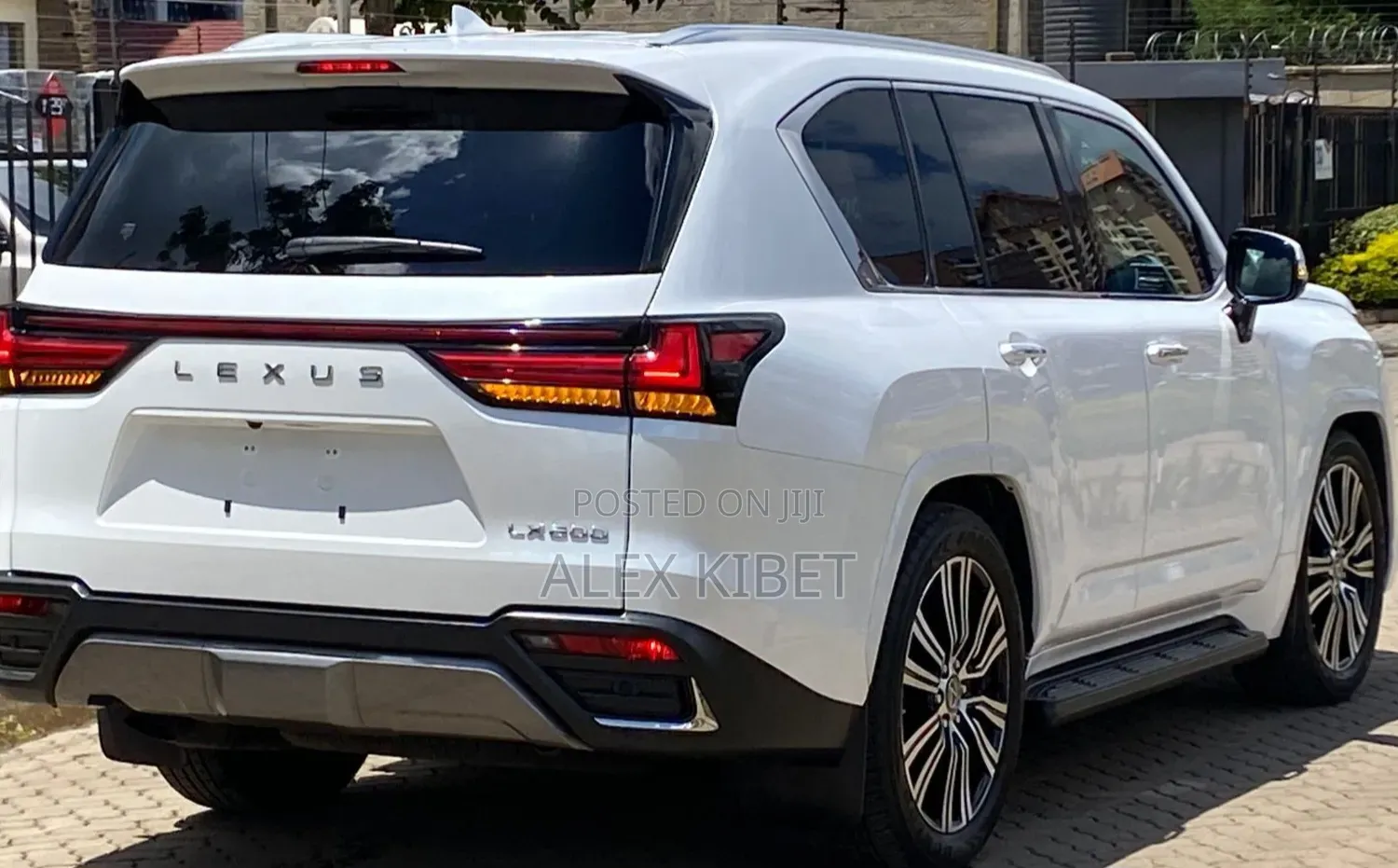 Lexus LX 600 2022 White