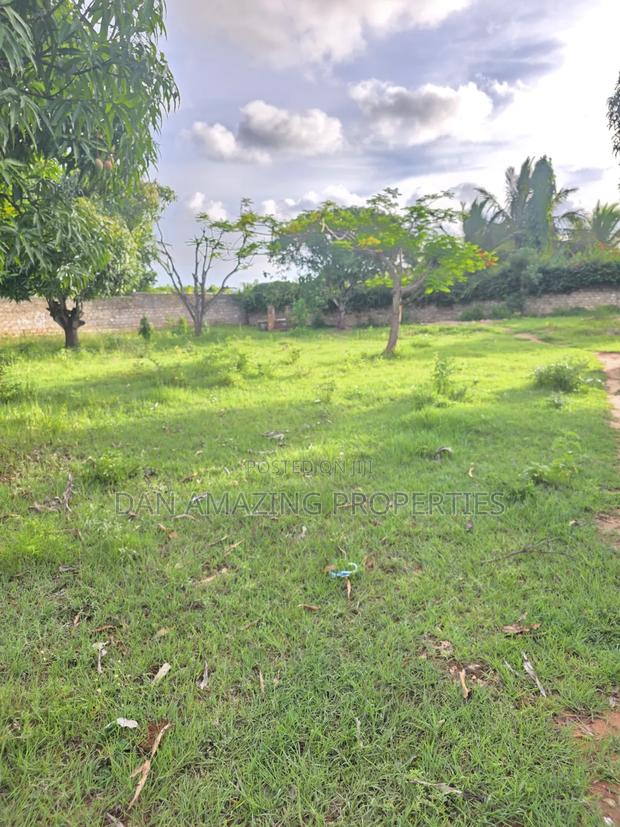 Half an Acre Plot Fully Fenced in Diani Jasmine Area for Sale - thumbnail 5