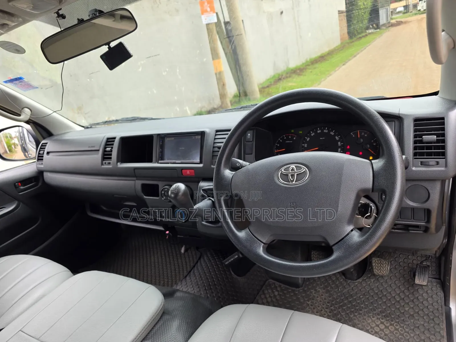 Toyota Grand HiAce 2019 Silver