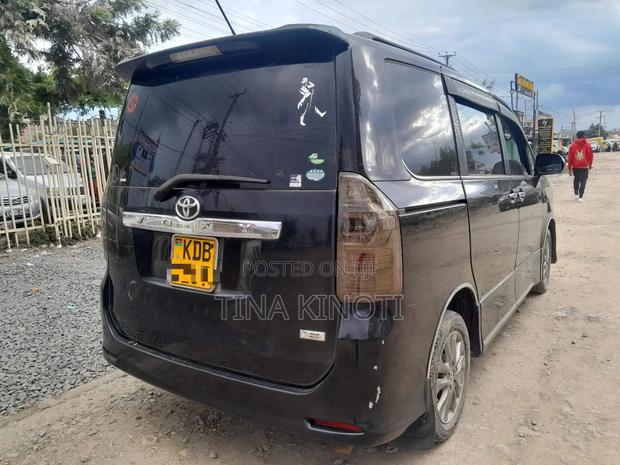 Toyota Voxy 2013 Black - thumbnail 2