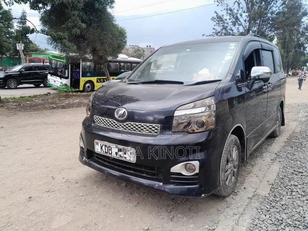 Toyota Voxy 2013 Black - thumbnail 3