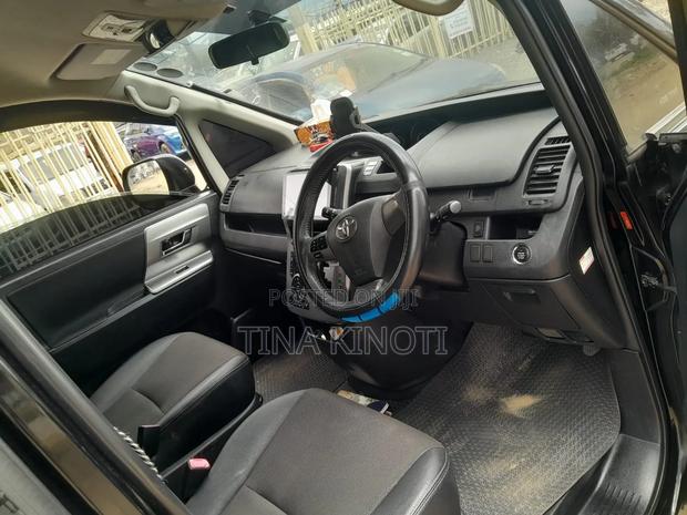 Toyota Voxy 2013 Black - thumbnail 9