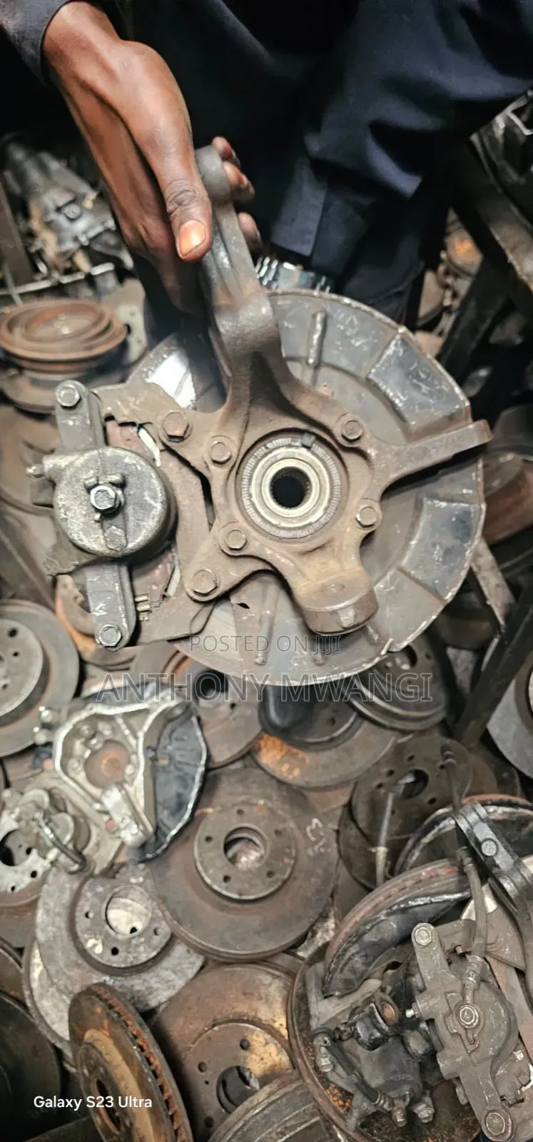 Suzuki Escudo Front Hub Available