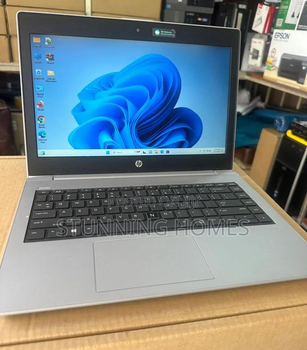 Laptop HP 14-ep0063 4GB Intel Celeron HDD+SSD 250GB