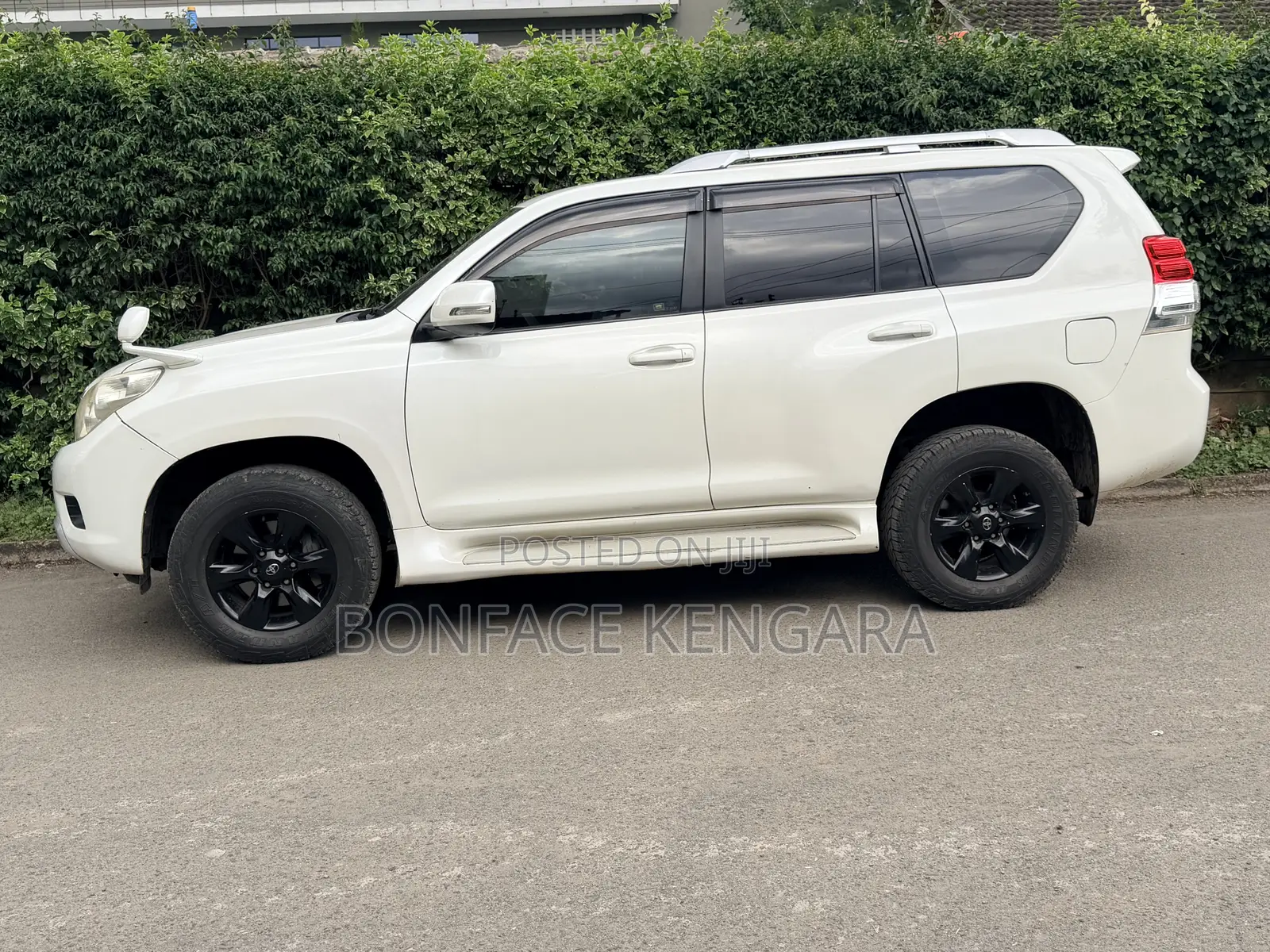 Toyota Land Cruiser Prado 2.7 i 2012 White
