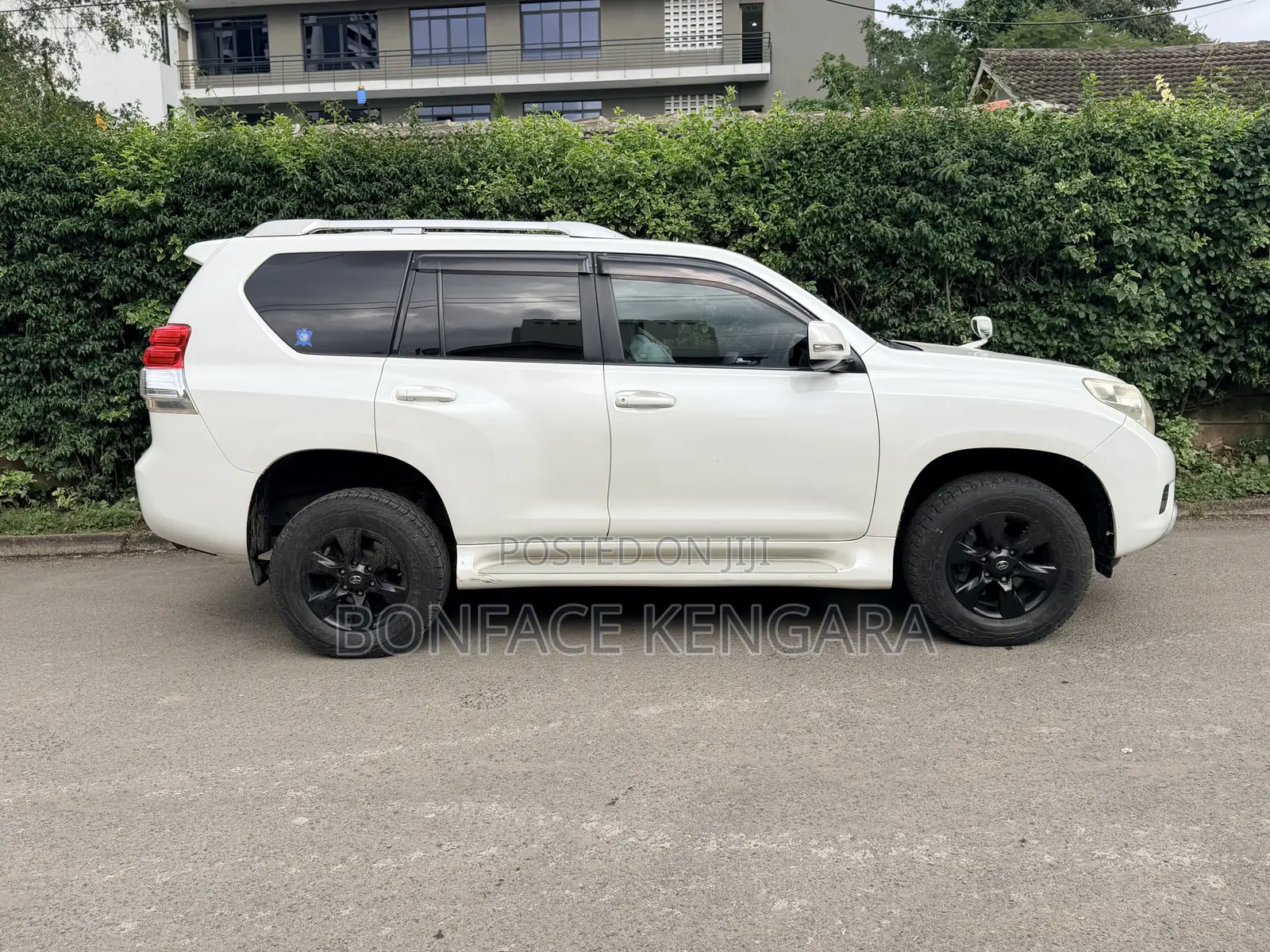 Toyota Land Cruiser Prado 2.7 i 2012 White
