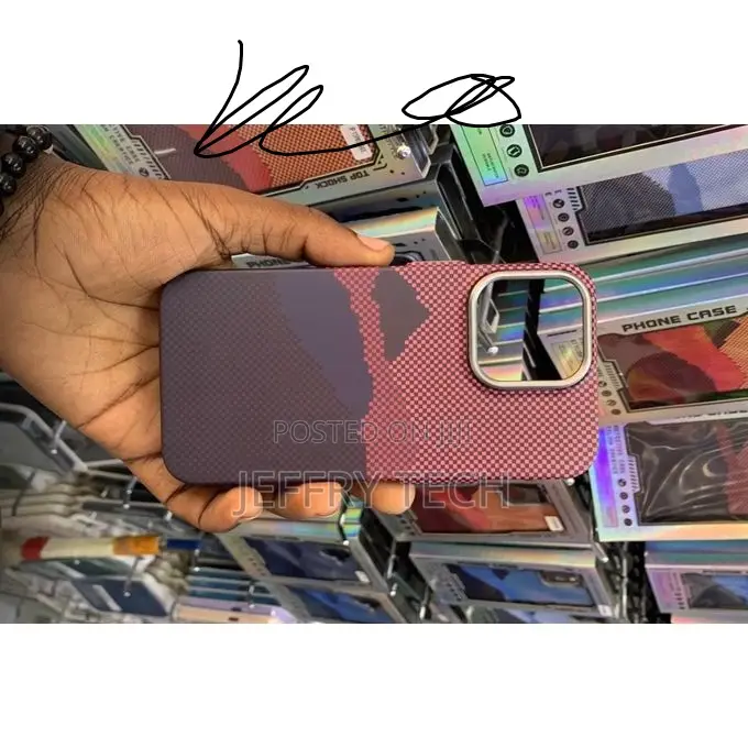 Luxo iPhone 13 Pro Tribal Case