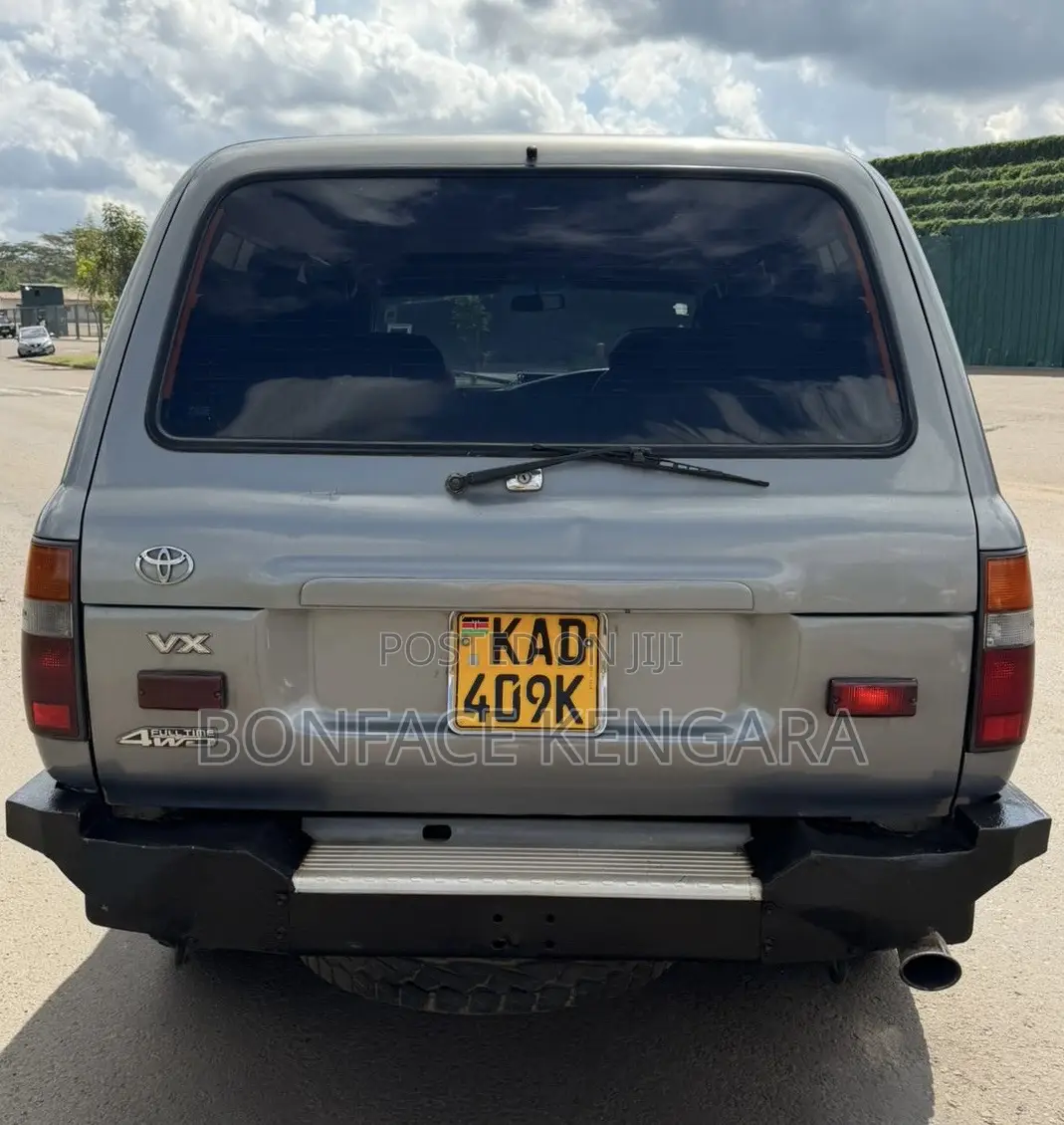 Toyota Land Cruiser 80 Wagon 4.2 D 1993 Gray