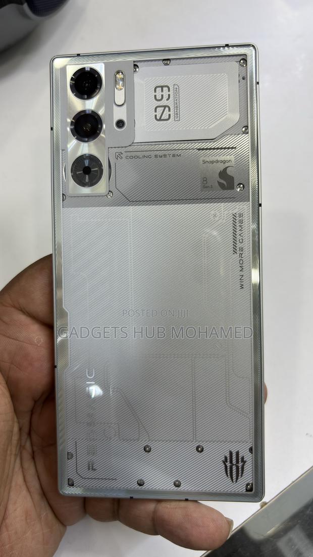 ZTE nubia RedMagic 9 Pro 512 GB Silver - thumbnail 5