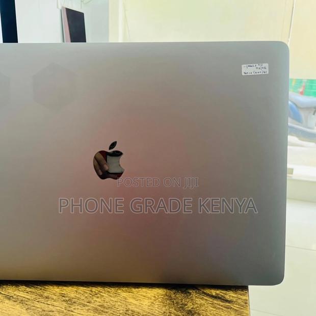 Laptop Apple MacBook Pro 2018 16GB Intel Core i7 SSD 512GB - thumbnail 2