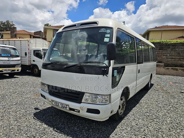 Toyota Coaster 2007 White - thumbnail 2