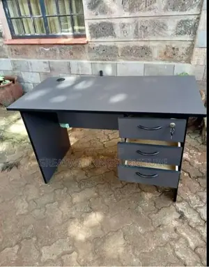 Lockable Office Desk