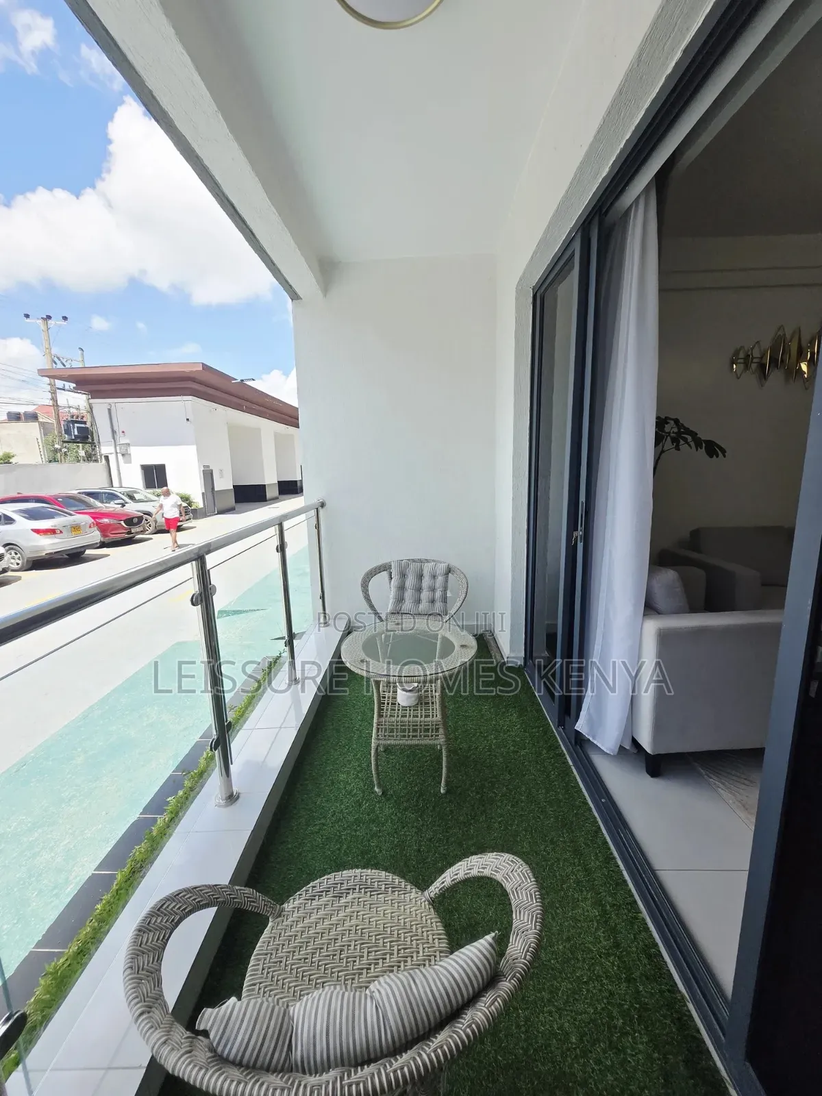 3bdrm Apartment in Gateway Mall Area for sale