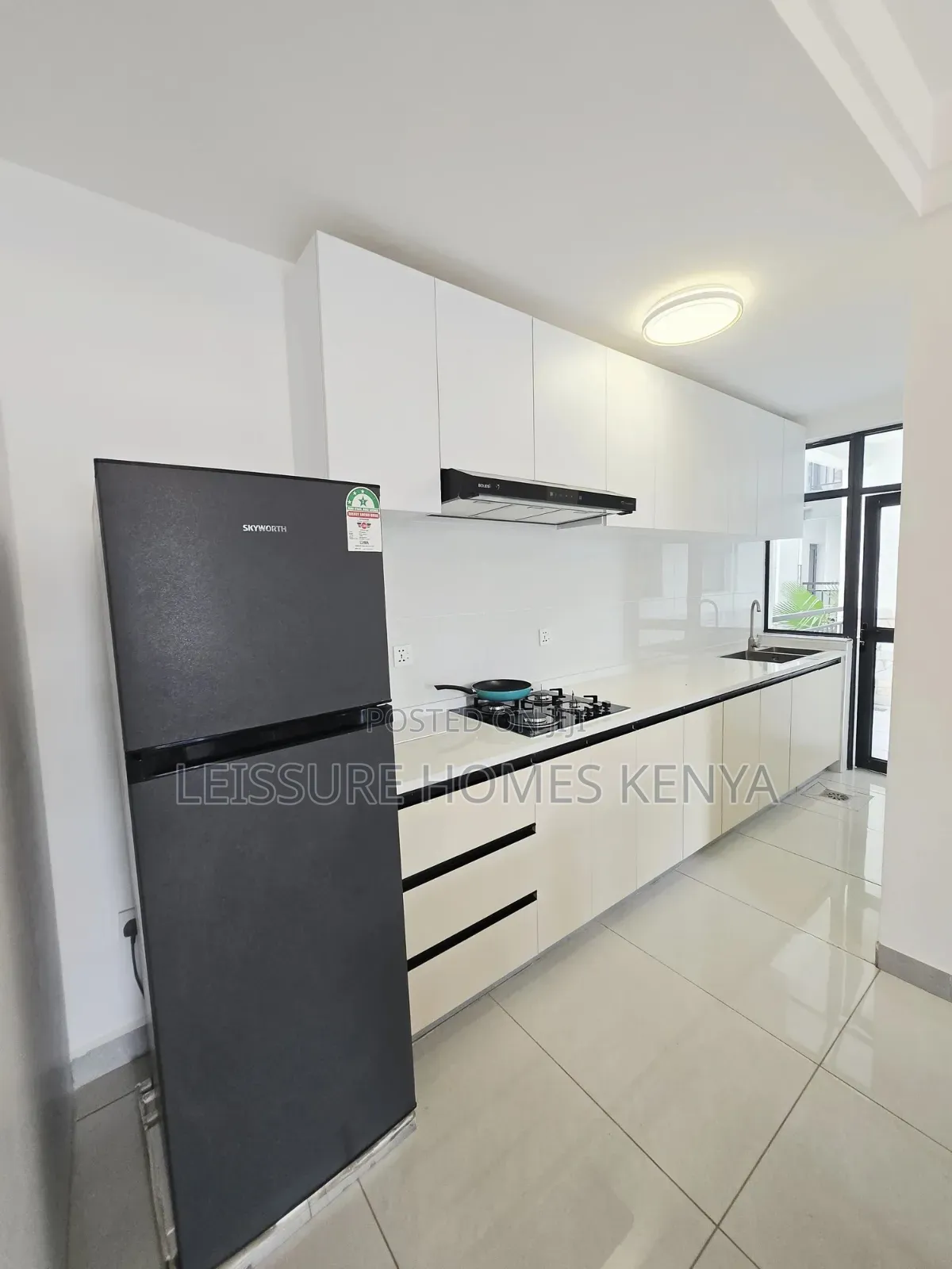 3bdrm Apartment in Gateway Mall Area for sale
