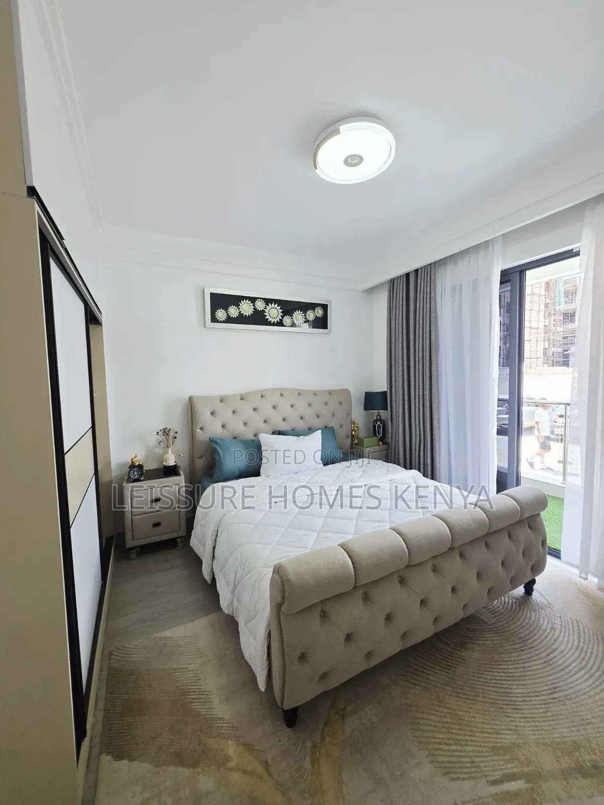 3bdrm Apartment in Gateway Mall Area for sale