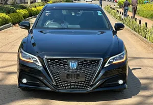 Toyota Crown 2018 Black