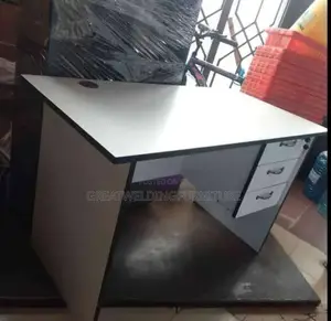 Built Lockable Drawers 1.2m Office Desk