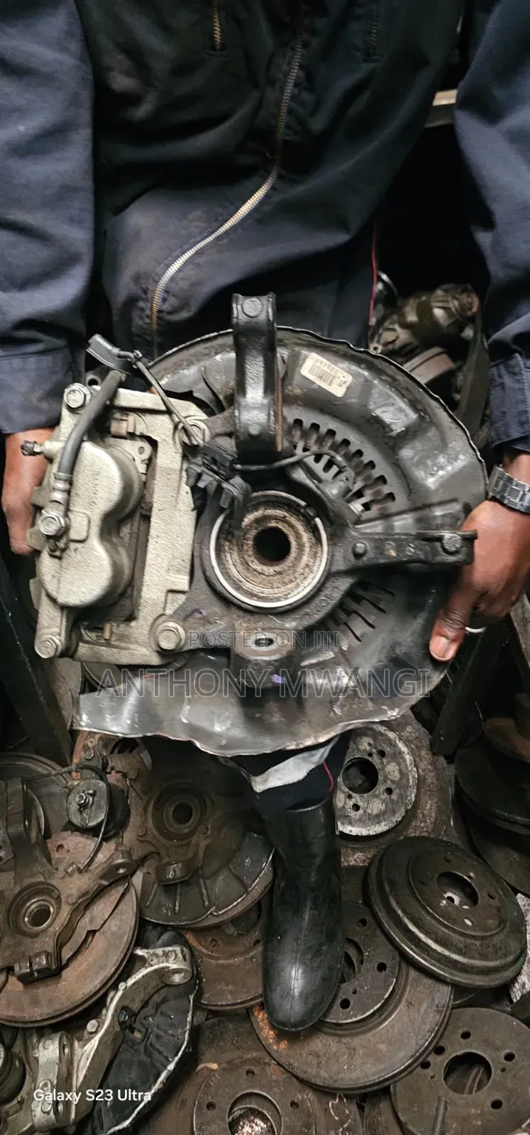 Lexus 450 Front Hub on Offer