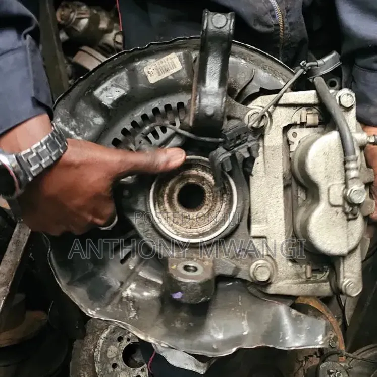 Lexus 450 Front Hub in Good Condition