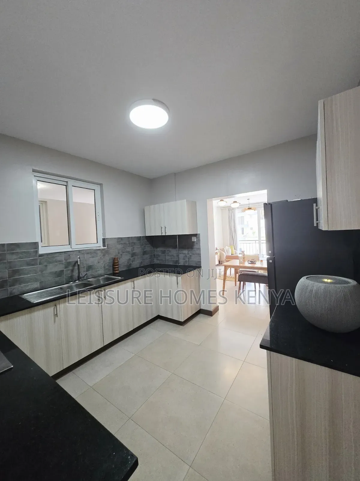 2bdrm Apartment in Gateway Mall Area for sale