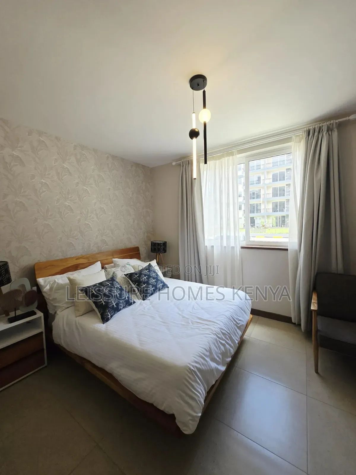 2bdrm Apartment in Gateway Mall Area for sale